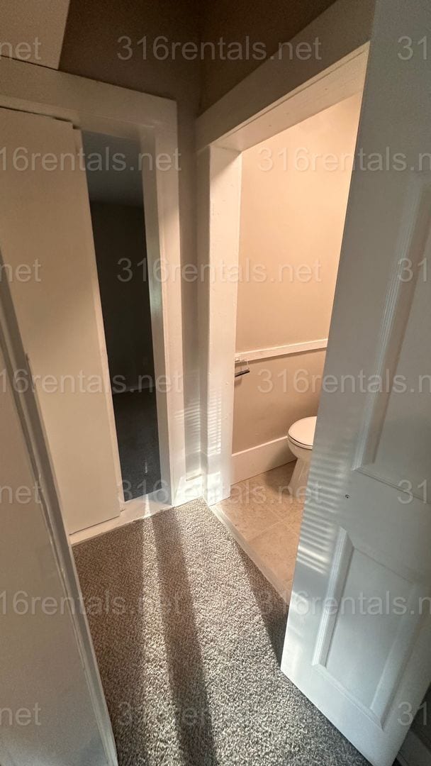 Building Photo - $850 - 2 bed 1 bath - Single Family Home