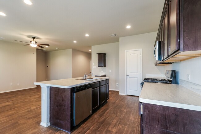 Building Photo - 20835 Olive Leaf St