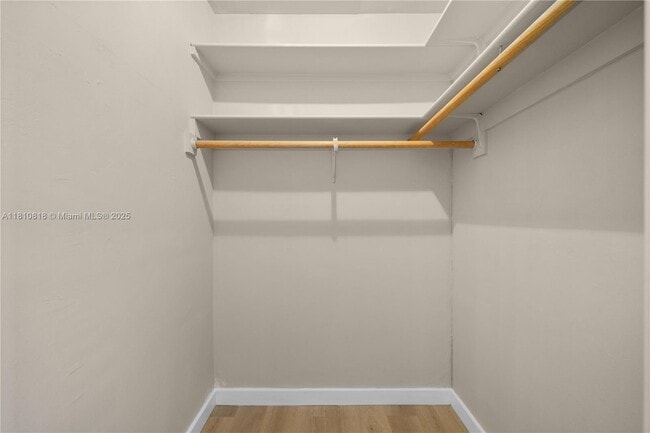 Building Photo - 2761 NE 22nd Ct
