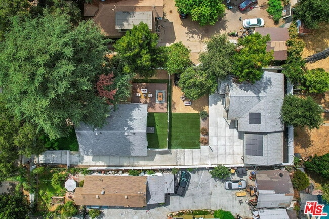 Building Photo - 1797 Summit Ave