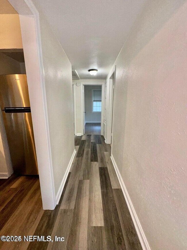 Building Photo - 402 W 62nd St