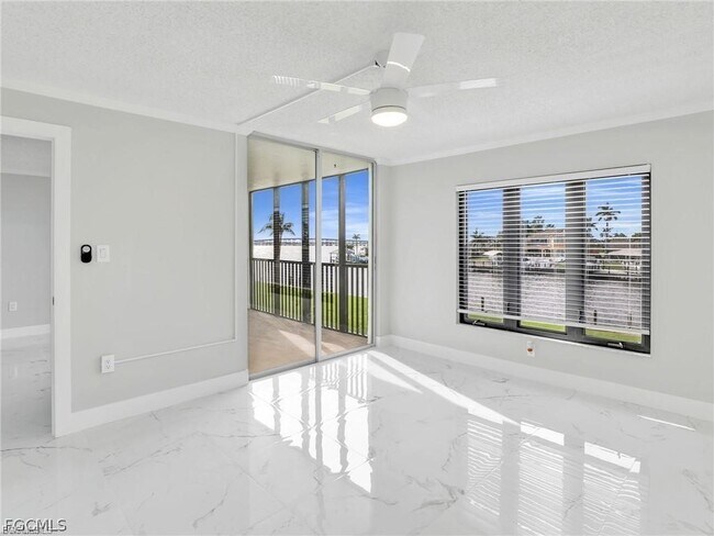 Building Photo - 4280 SE 20th Pl