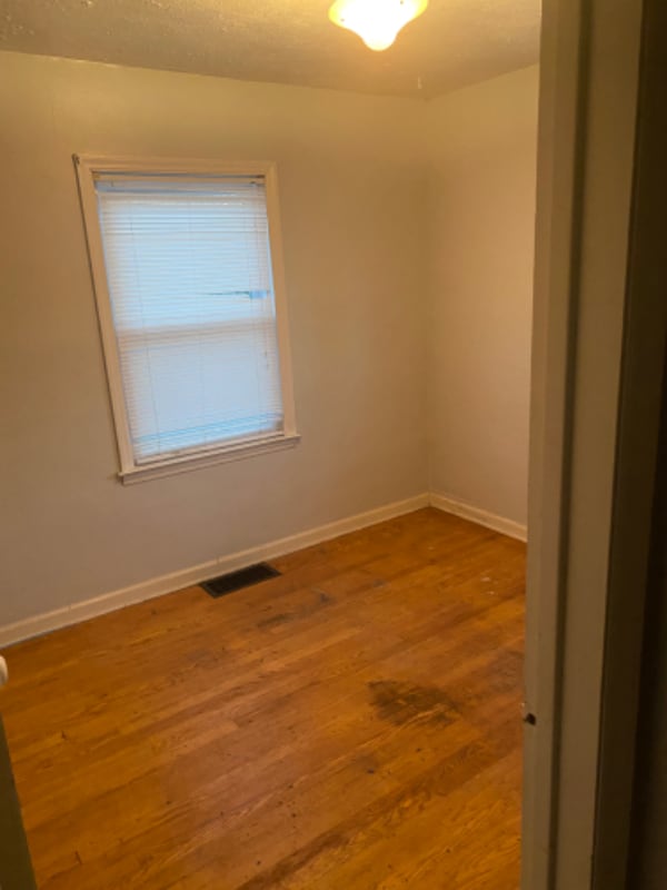 Building Photo - 3740 W 2nd St