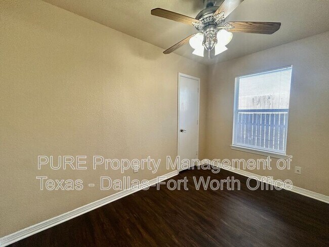 Building Photo - 208 W Franklin Ave