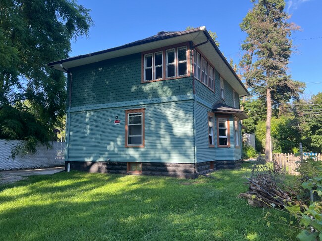 Building Photo - 508 4th St