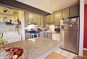 Another kitchen view - 925 Columbia Rd