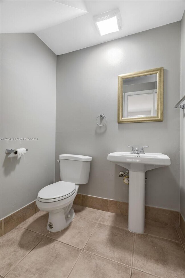 Building Photo - 2530 Coral Springs Dr