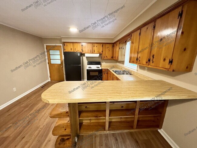Building Photo - 1202 Garden Cir