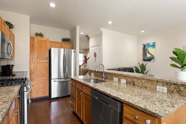 Building Photo - 9 Crest Ct