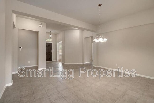 Building Photo - 1007 Linden Loop
