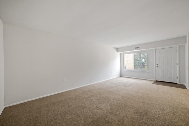 Building Photo - 706 Timber Creek Rd