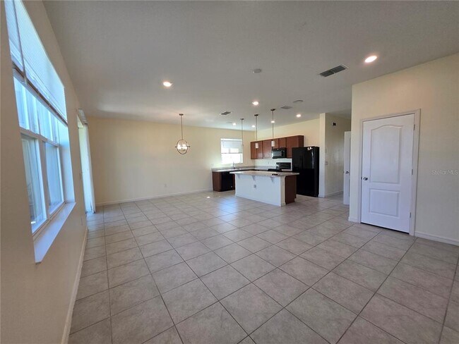 Building Photo - 3205 Casa Del Rey Ave
