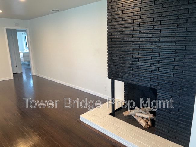 Building Photo - 5724 Callister Ave