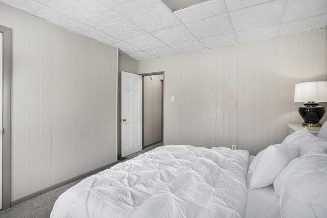 Building Photo - Fully Furnished 3 Bedroom Townhome in Central Lawrenceville