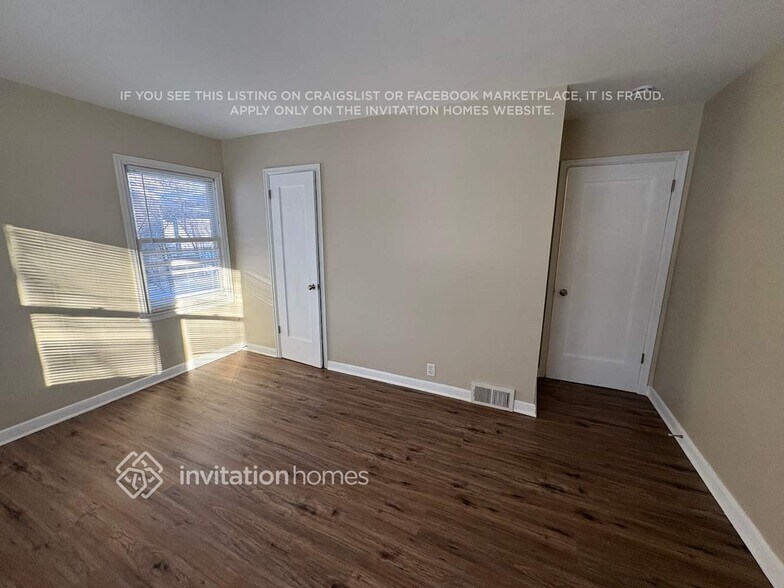 Building Photo - 2940 Orchard Ave N