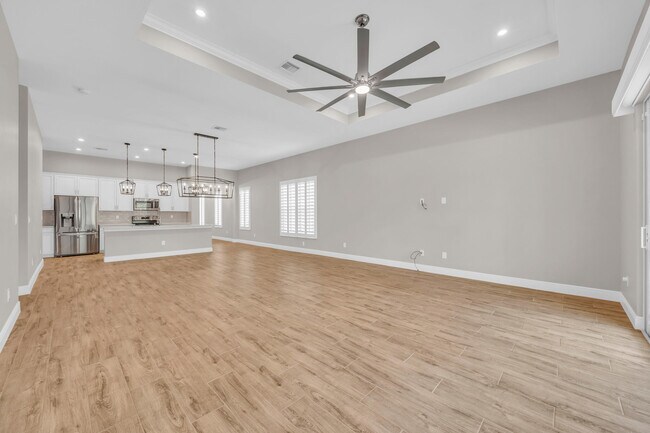 Building Photo - 4720 SW Ardsley Dr