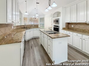 Building Photo - 24208 Bear Mountain