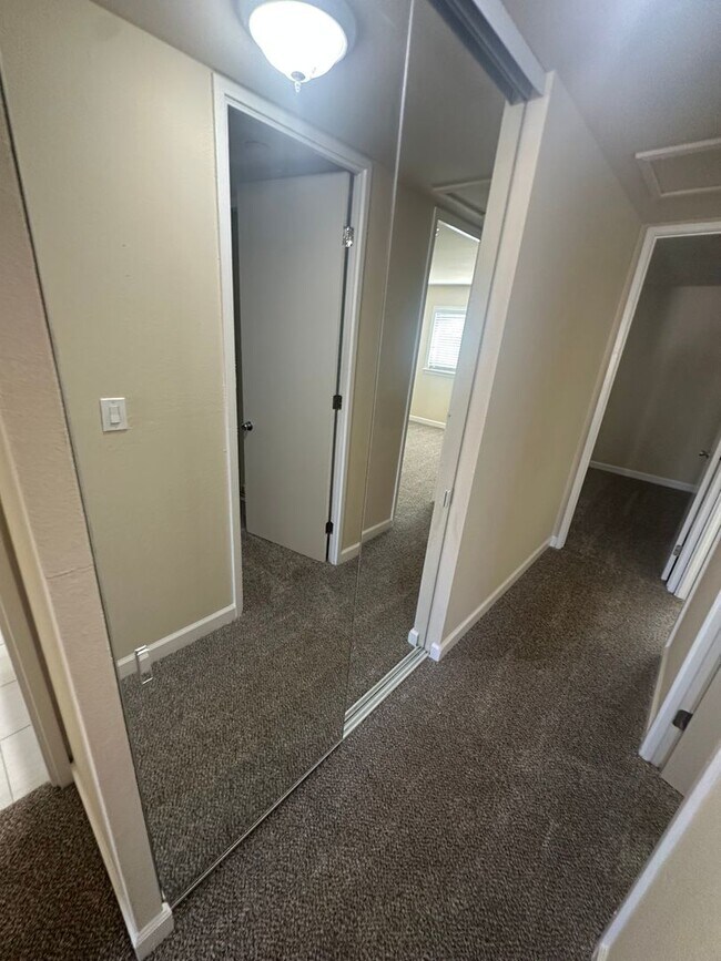 Building Photo - Cambrian home, 3 bedroom, 2 full bath!  Spacious backyard!!