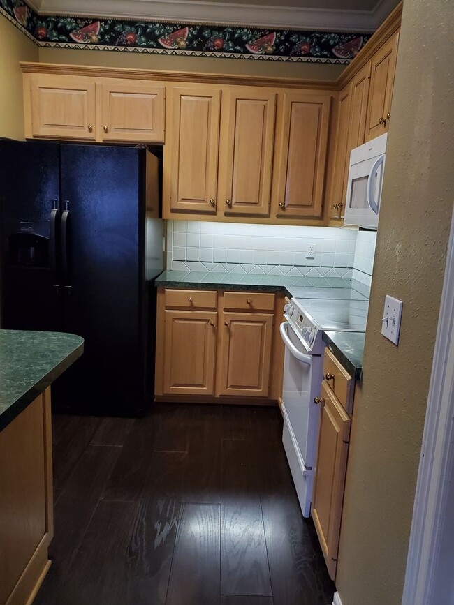 Building Photo - 3635 Green Acres Dr