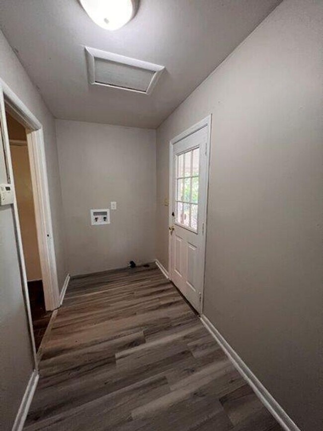 Building Photo - BELOW MARKET RENT!