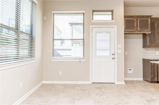 Building Photo - 5546 Sallow Bay Ln