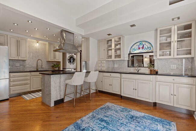 Building Photo - 2730 Oak Valley Dr