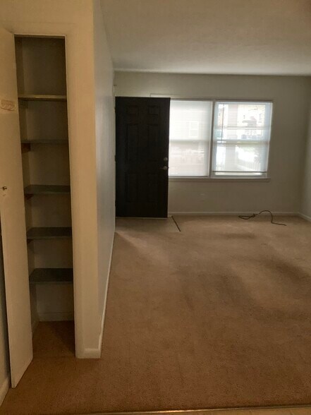 Building Photo - 5113 Valiant Drive