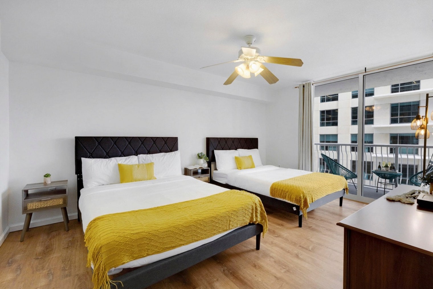 Building Photo - 1200 Brickell Bay Dr