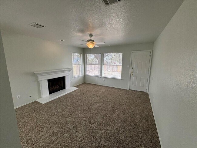 Building Photo - 8616 Devine Ln