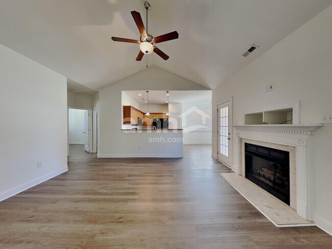 Building Photo - 166 Sequoia Dr