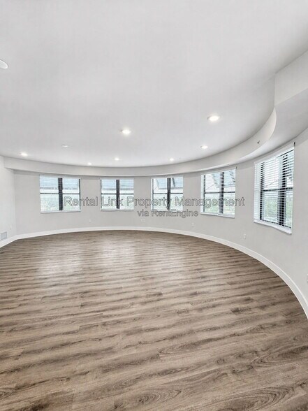 Building Photo - 414 Cape Coral Pkwy E
