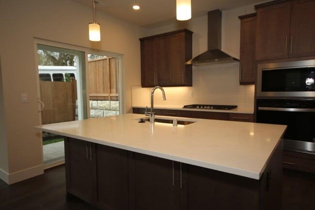 Building Photo - 2024 Brand New Build in Bothell
