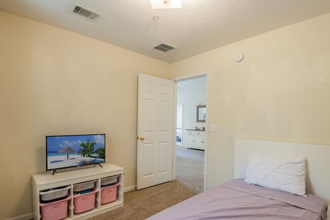 Building Photo - Heron's Landing End Unit Overlooking the Sparkling Community Pool