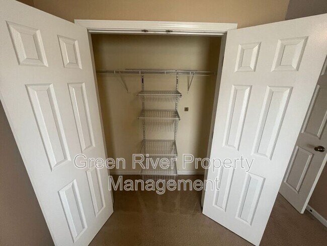 Building Photo - 1500 Calming Water Dr