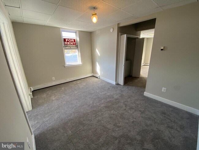 Building Photo - 1219 E Ridge Pike