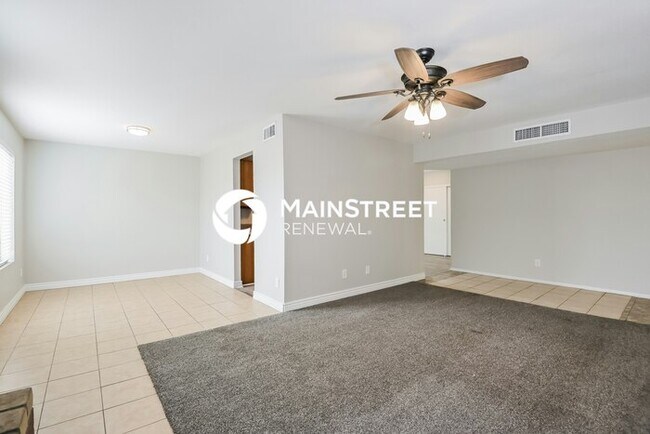 Building Photo - 4 Bedroom Pet-Friendly Home in Tucson, AZ with Main Street Renewal