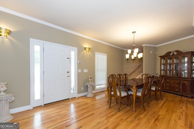 Building Photo - 5166 Wheeler Dr