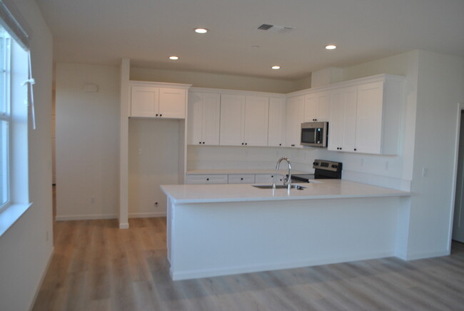 Building Photo - 7064 Auburn Blvd
