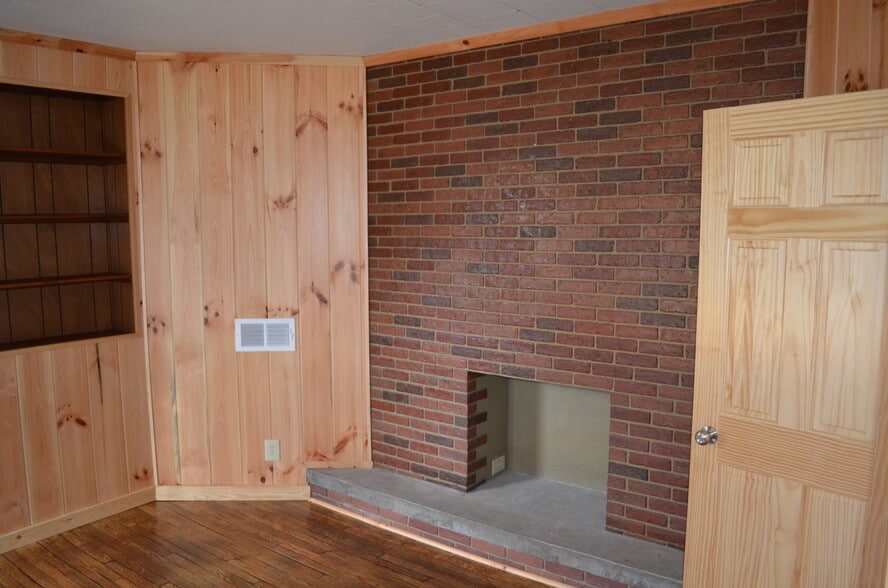 Building Photo - 444 Chestnut St