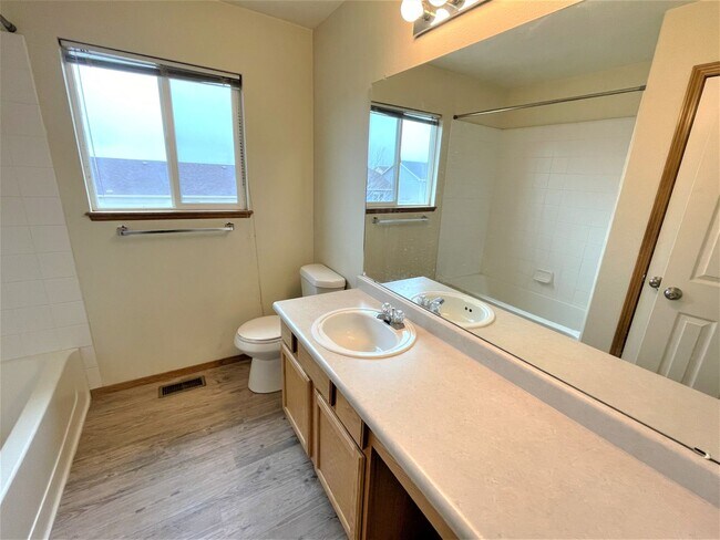 Building Photo - 2185 Sage Grouse Ln