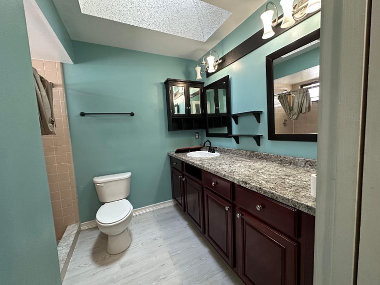 Building Photo - 106 Coralwood Cir