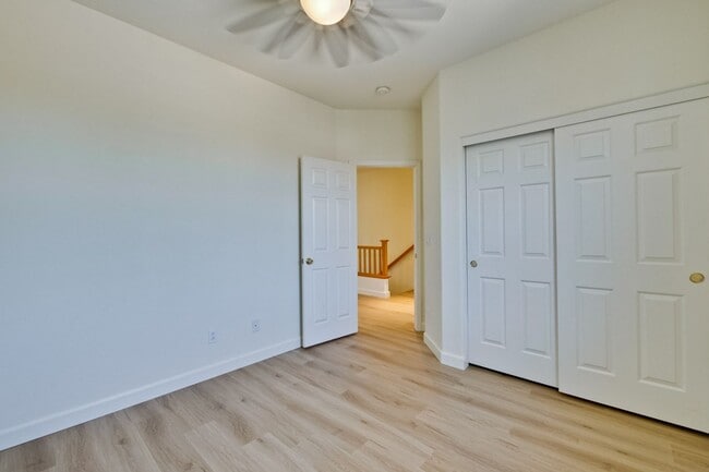 Building Photo - Spacious 4-Bedroom Home on Private Cul-De-Sac | No HOA | Custom Closets, New Floors & Lush Backya...