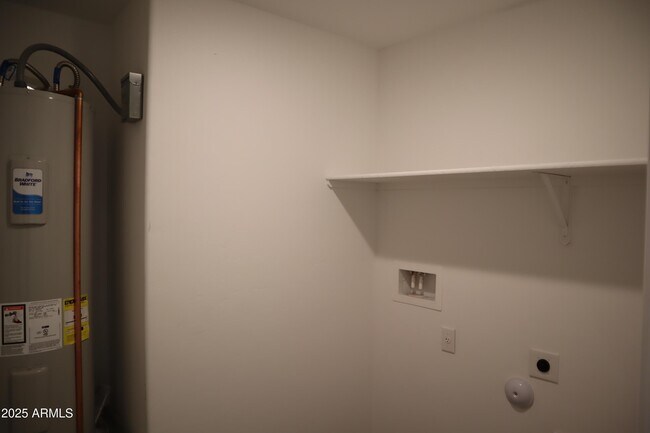 Building Photo - 1267 W Flowstone Trl