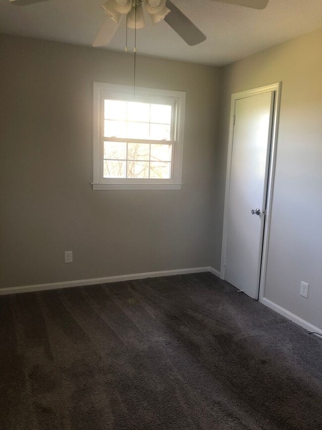 Building Photo - Lovely Brick Ranch Home in Monroe