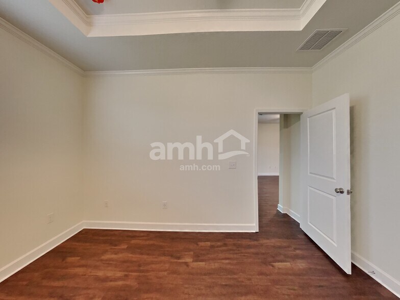 Building Photo - 33943 Thyme Dr