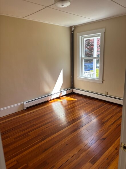 2nd bedroom. Not pictured closet wall - 597 S Main St