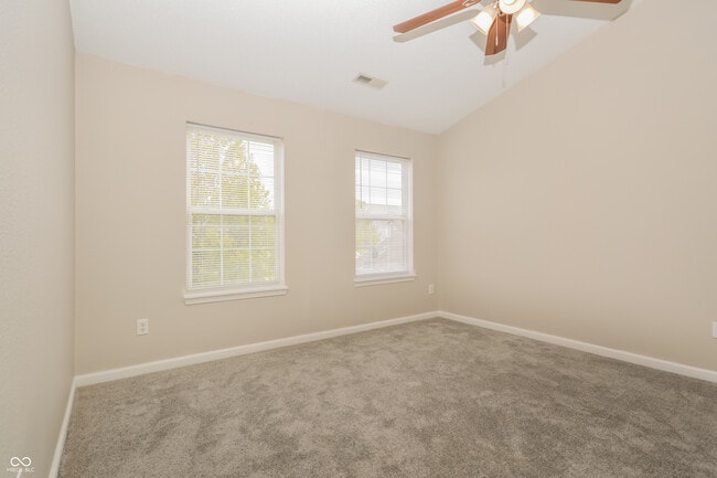 Building Photo - 536 New Moon St