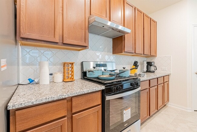 Building Photo - 2114 Damasi Ln