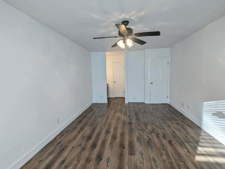 Building Photo - 341 E 2700 N