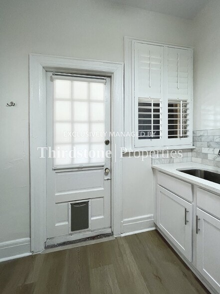 Building Photo - 1786 Challen Ave